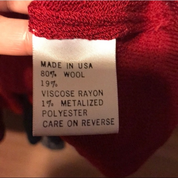 St. John sleeveless Sport Top - Picture 5 of 5